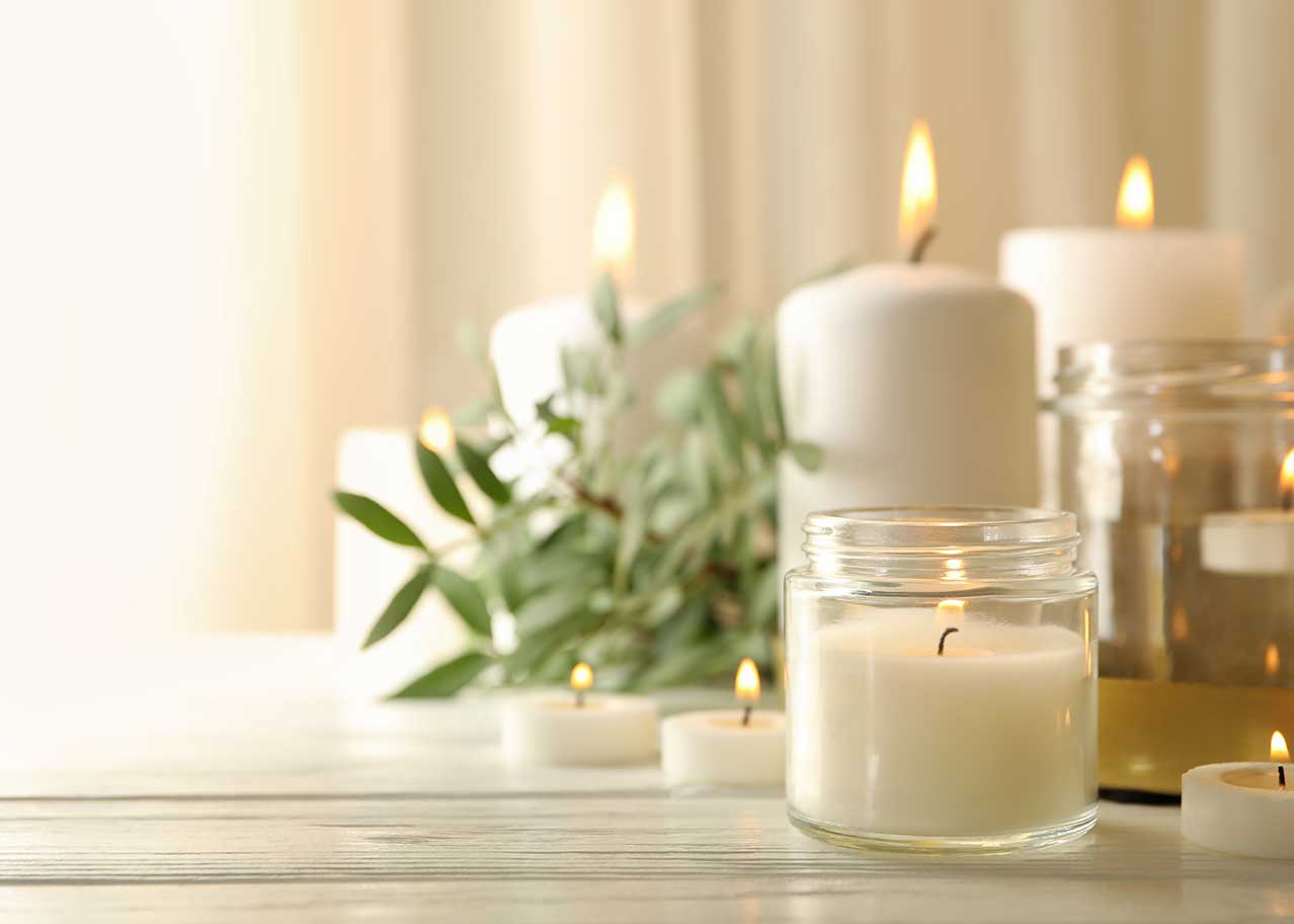 Personalised scented candles with logo corporate gifts for beauty centres